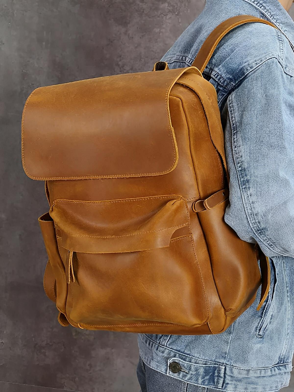 Leather backpack, a very elegant classic, model Xantin