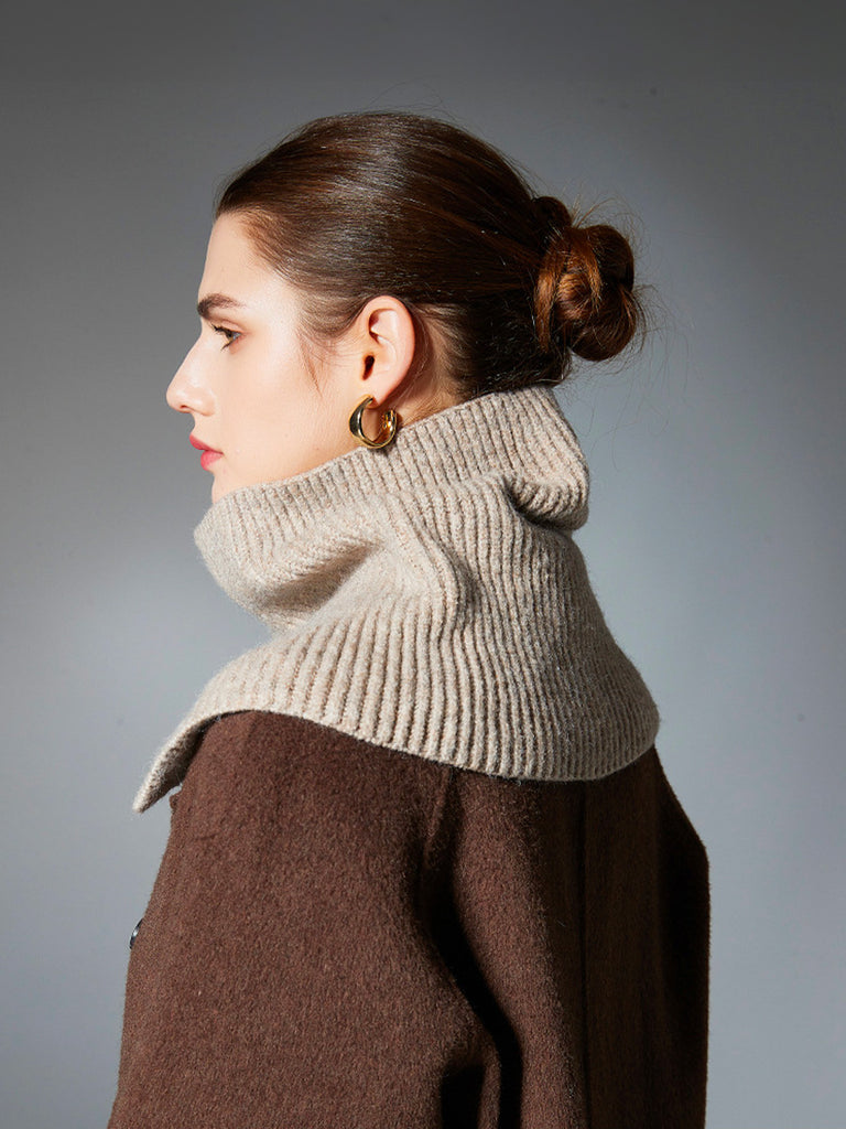 Cache-cou laine femme, tour de cou tricoté, col montant à boutons, accessoire hiver chaud, couleur douce, modèle Angela