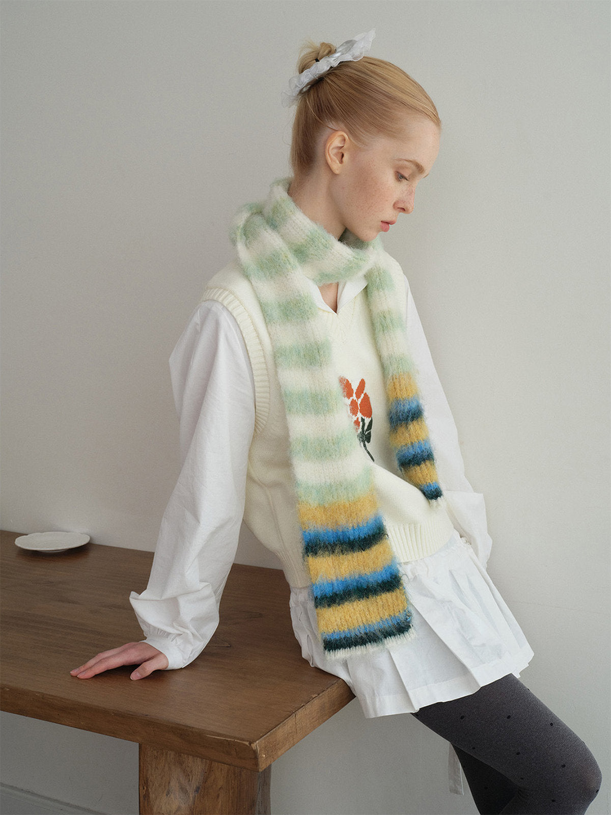 Écharpe en maille duveteuse, rayures multicolores, douce et chaude, style streetwear hivernal, longue écharpe fine, modèle tendance unisexe, modèle Fizie