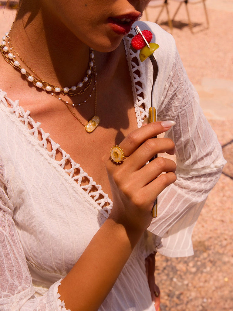 Bague ajustable coquillage nacré, acier inoxydable doré, style plage, inspiration marine, bijou d'été, modèle Duma - Bague - Or