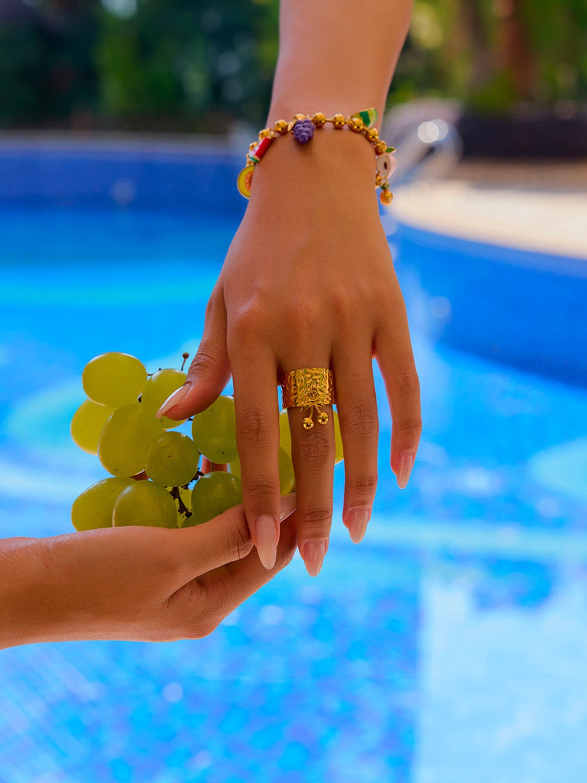 Bague cerise dorée, acier inoxydable, anneau ouvert, texture martelée, bijou fantaisie, modèle Georgia - Bague - Or