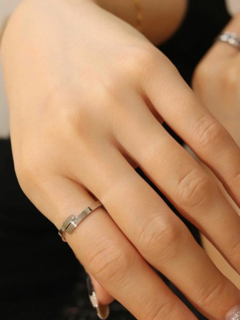 Bague couple acier inoxydable, ouverte géométrique, anneau ajustable poli, minimaliste dorée, moderne US7, modèle Louise - Bague - Argent S