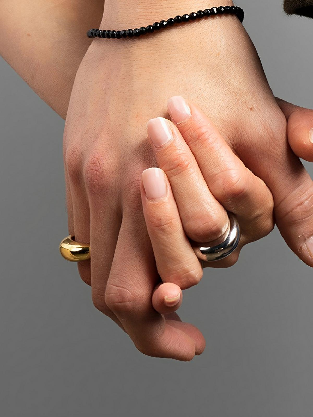 Bague femme acier inoxydable, design arc moderne, style géométrique, minimaliste chic, bijou quotidien, modèle Harini - Bague - Argent XXS