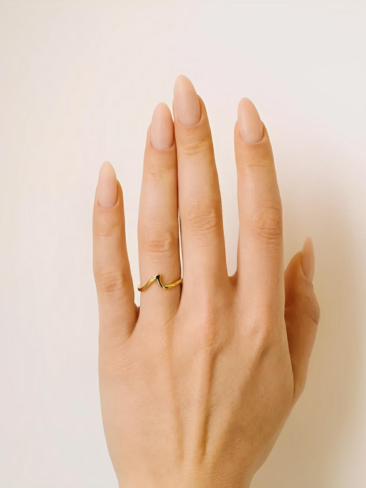 Bague femme vague, acier inoxydable, or 14 carats, design minimaliste, taille ajustée, modèle Haicha - Bague - Or XXS