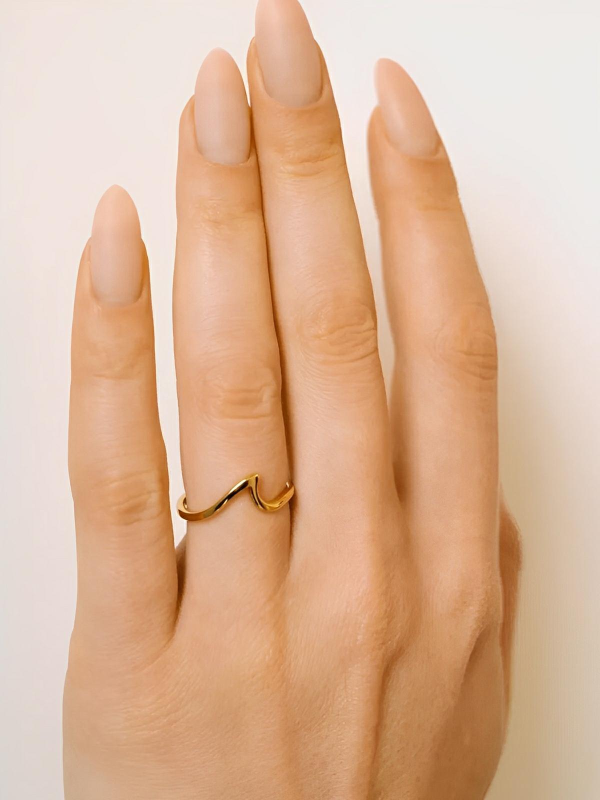 Bague femme vague, acier inoxydable, or 14 carats, design minimaliste, taille ajustée, modèle Haicha - Bague - Or XXS