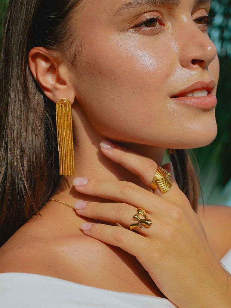 Bague liquide dorée, design organique, forme abstraite, acier inoxydable, ajustable, or 18K, modèle Xina - Bague - Or