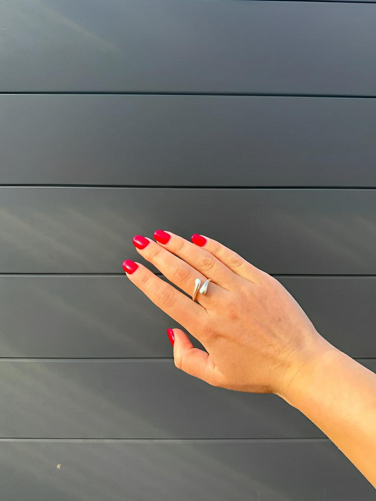 Bague ouverte en acier inoxydable, design goutte d'eau, finition or 18K, ajustable femme, style tendance, modèle Iris - Bague - Argent S