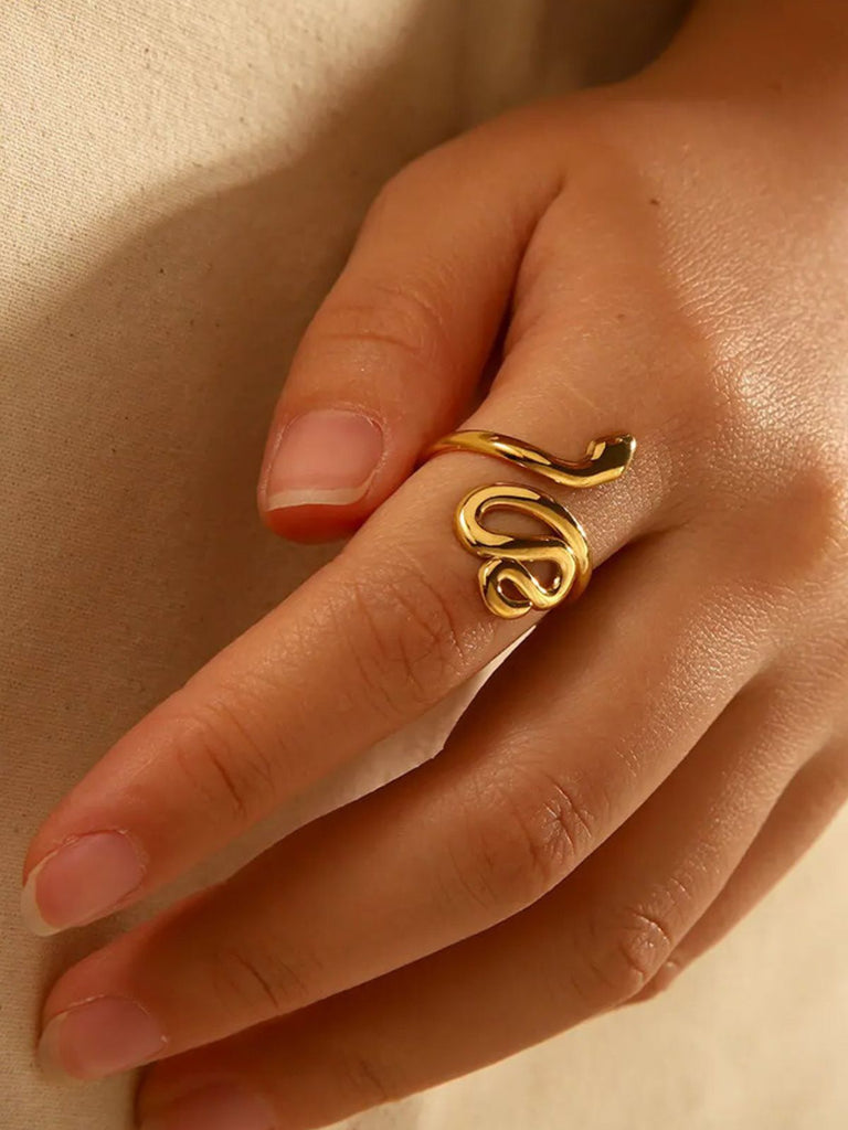 Bague serpent ouverte, acier inoxydable doré 18K, ajustable femme ou homme, tendance rétro, bijou serpent luxe, modèle Leane - Bague - Or S