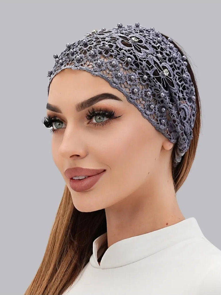 Bandeau dentelle perles, bandeau large élastique femme, serre - tête chic soirée, accessoire cheveux féminin, bandeau mode confortable, modèle Magesta - Bandeau pour cheveux - Gris