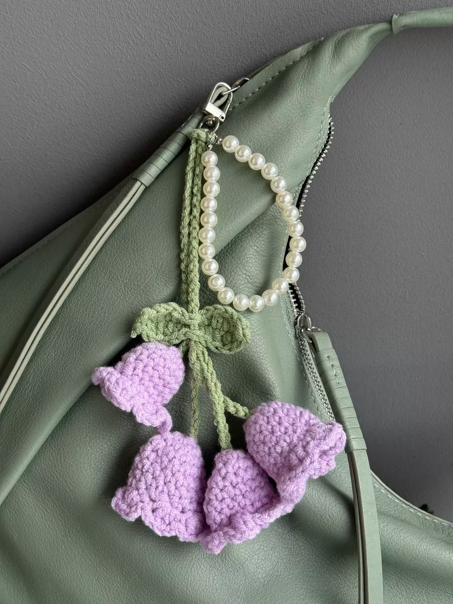 Bijou de sac crochet fleur, porte - clés perle, pendentif sac à main, accessoire sac original, breloque sac fait main, modèle Adola - Bijoux de sac - Violet