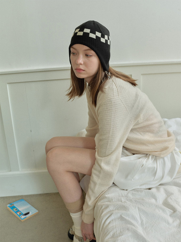 Bonnet chaud hiver, protège oreilles maille damier, bonnet femme visage fin, bonnet tricot doux, bonnet extensible hiver, modèle Monie - Bonnets - Noir