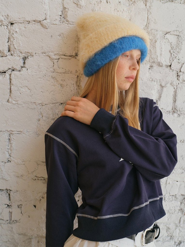 Bonnet en laine mohair d'alpaga duveteux, toucher doux et chaud, look épuré et moderne, couleur unie ou contrastée, parfait pour l’hiver, modèle Skia - Bonnets - Beige