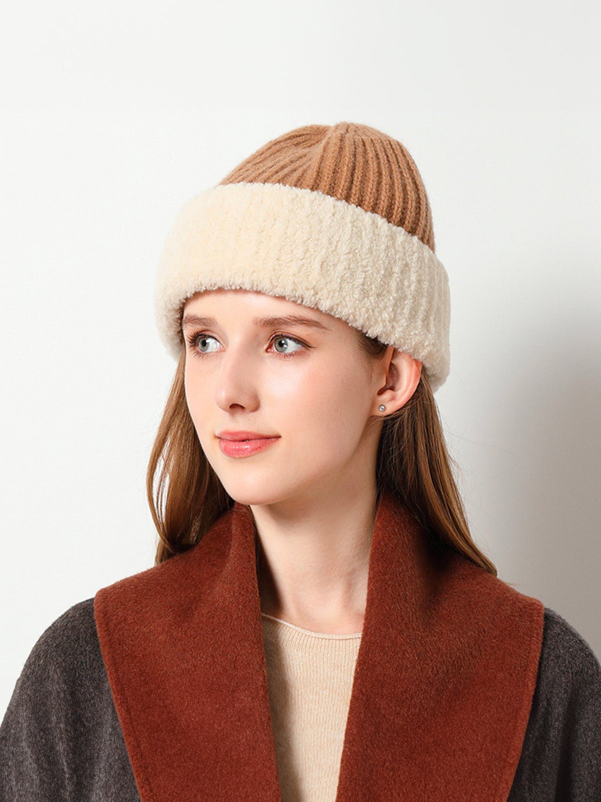 Bonnet en pure laine, tricot côtelé, doublure chaude, pour femme, hiver, style moderne, fluffy, modèle Ambre - Bonnets - Marron
