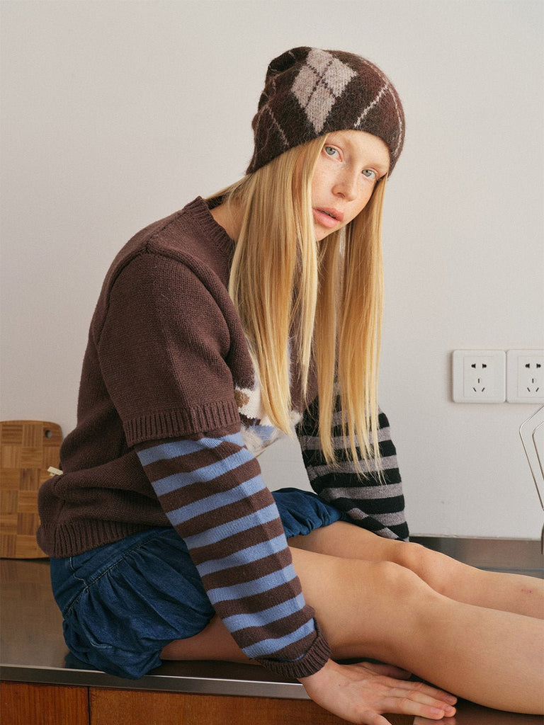 Bonnet maille losange doux, accessoire laine hiver femme, couvre chef tricoté chaud, sans bord mixte, bonnet style rétro graphique, bonnet streetwear moelleux, modèle Dias - Bonnets - Marron