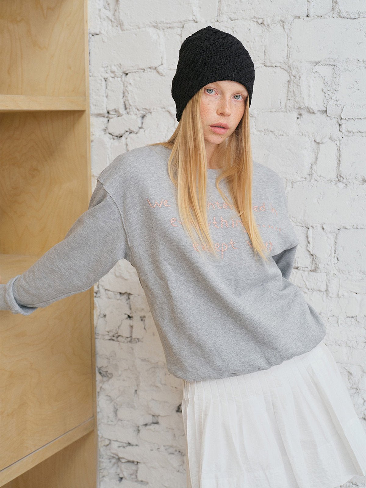 Bonnet tricoté chaud, design côtelé unisexe, coupe ample confortable, style streetwear hivernal, bonnet coton acrylique doux, bonnet sans bord structuré oversize, modèle Ova - Bonnets - Noir