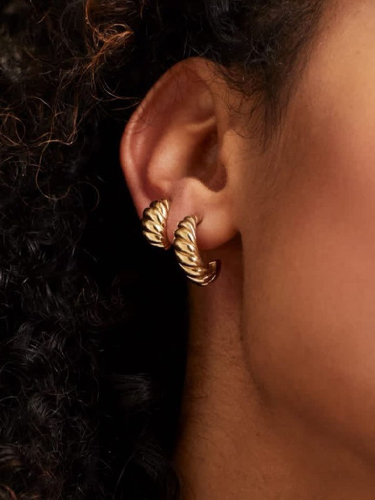 Boucles d'oreilles croissant, acier inoxydable, plaqué or 14K, mini créoles, design géométrique, modèle Ninon - Boucles d'oreilles - Or 34 mm