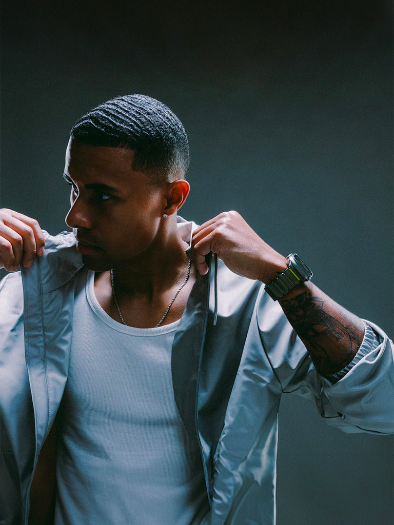 Bracelet Apple Watch Ultra Premium, en Titane Grade 4, fermeture magnétique N52, intérieur FKM, design sportif premium, look prestigieux, modèle Salvador - Bracelet Apple Watch - Argent et vert 44 à 49 mm