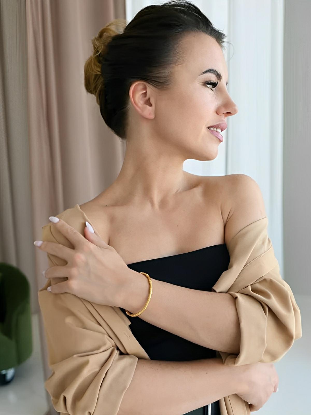 Bracelet bambou acier titane, bijou rigide femme, effet multilayer, style Old Money, cadeau chic, modèle Erica - Bracelet - Or
