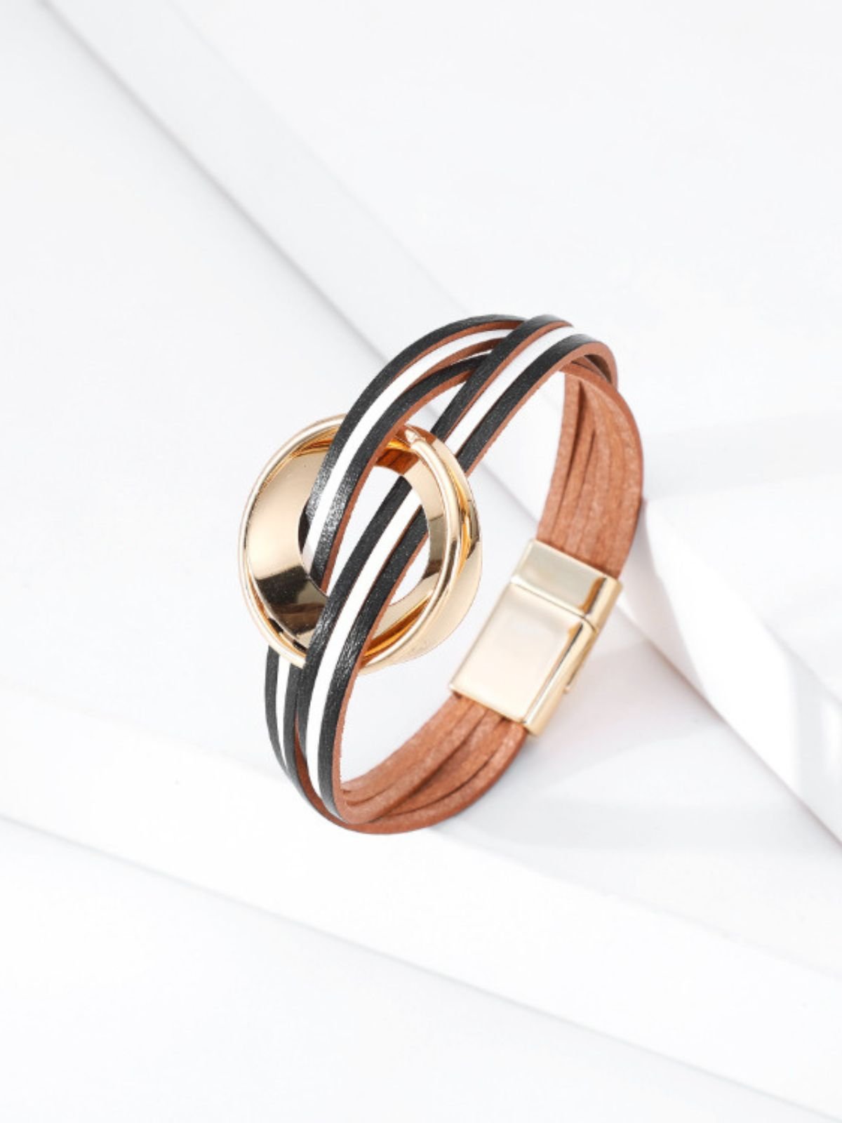 Bracelet cuir multirangs, magnétique, femme, style bohème, large, coloré, modèle Odylle - Bracelet - Noir & Blanc