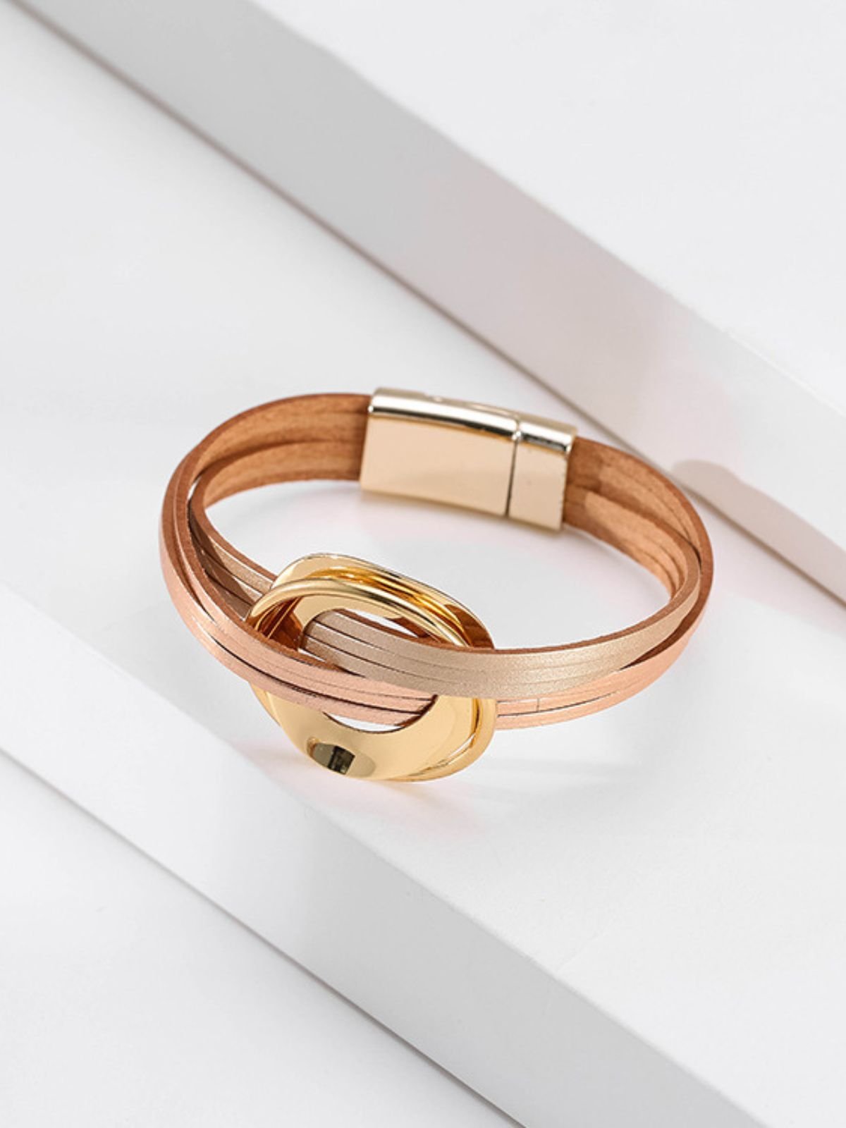 Bracelet cuir multirangs, magnétique, femme, style bohème, large, coloré, modèle Odylle - Bracelet - Rose