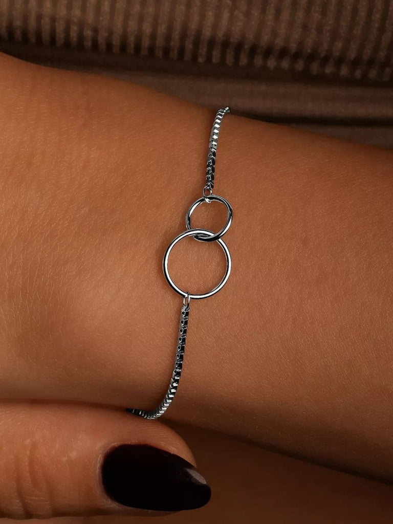 Bracelet femme argent S925, double anneaux, style minimaliste, chaîne fine, design géométrique, fermeture mousqueton, modèle Elisabeth - Bracelet - Argent