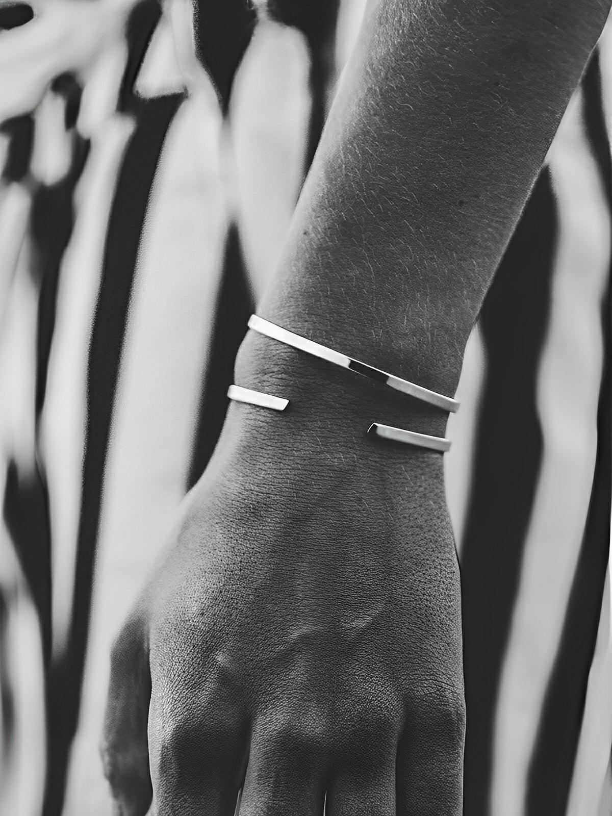 Bracelet jonc ouvert en acier inoxydable, finition brillante, design moderne, waterproof, modèle Luigi - Bracelet - Argent 5 mm