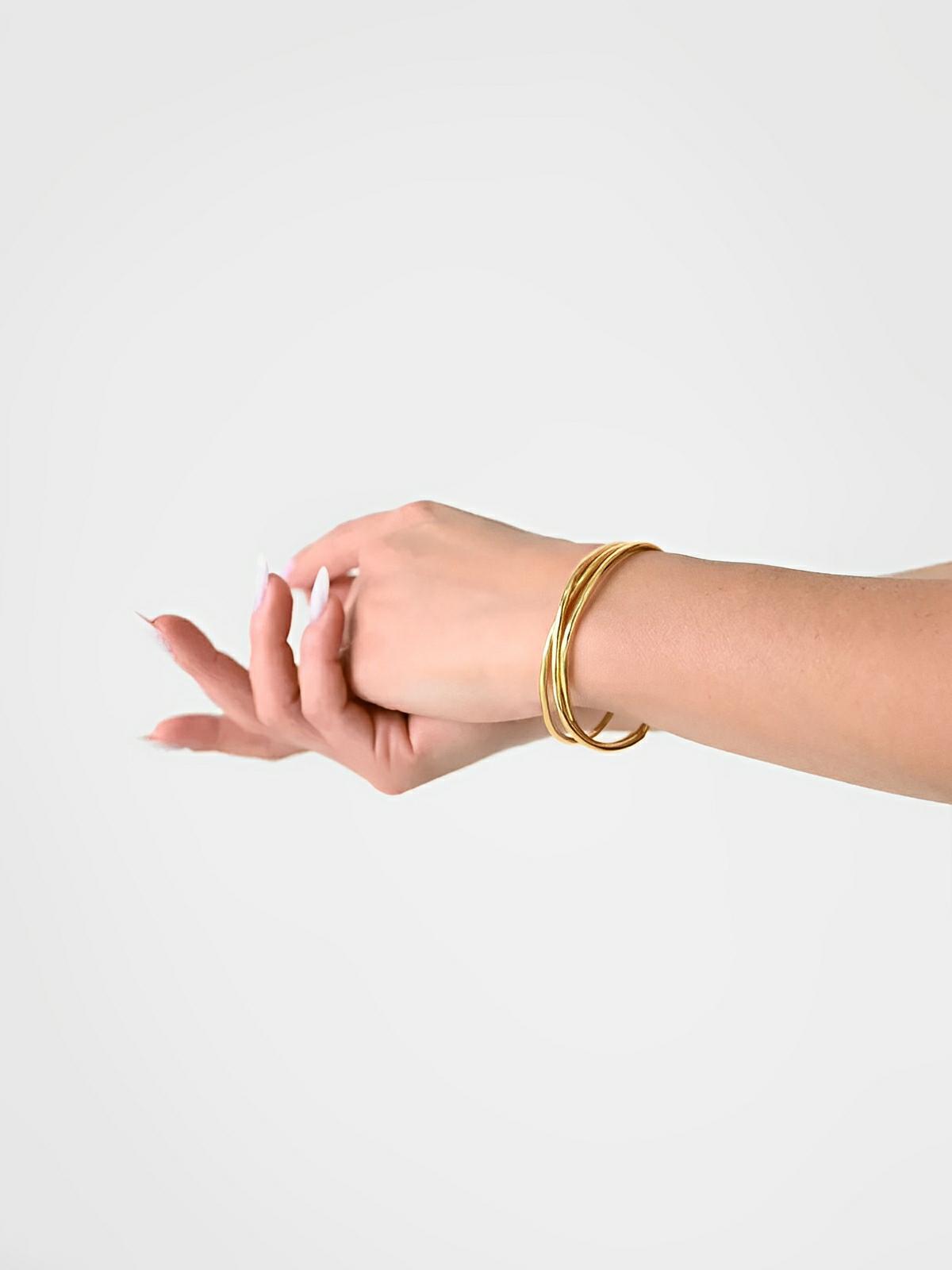 Bracelet rigide, torsadé, plaqué or, style old money, acier inoxydable, modèle Lucienne - Bracelet - Or