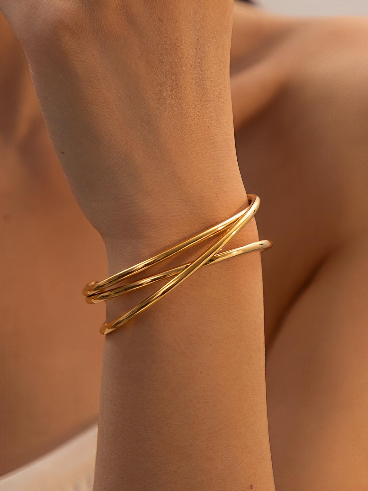Bracelet rigide, torsadé, plaqué or, style old money, acier inoxydable, modèle Lucienne - Bracelet - Or