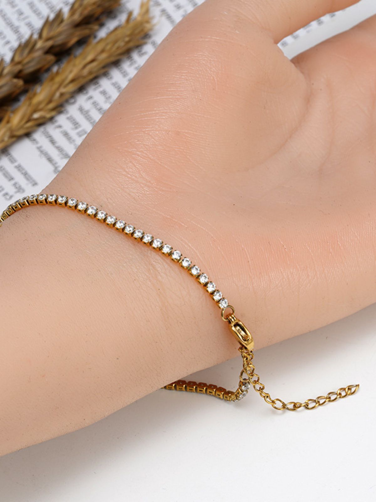 Bracelet tennis femme, or blanc, zircon scintillant, style luxe, fermoir sécurisé, modèle Larissa - Bracelet - Argent