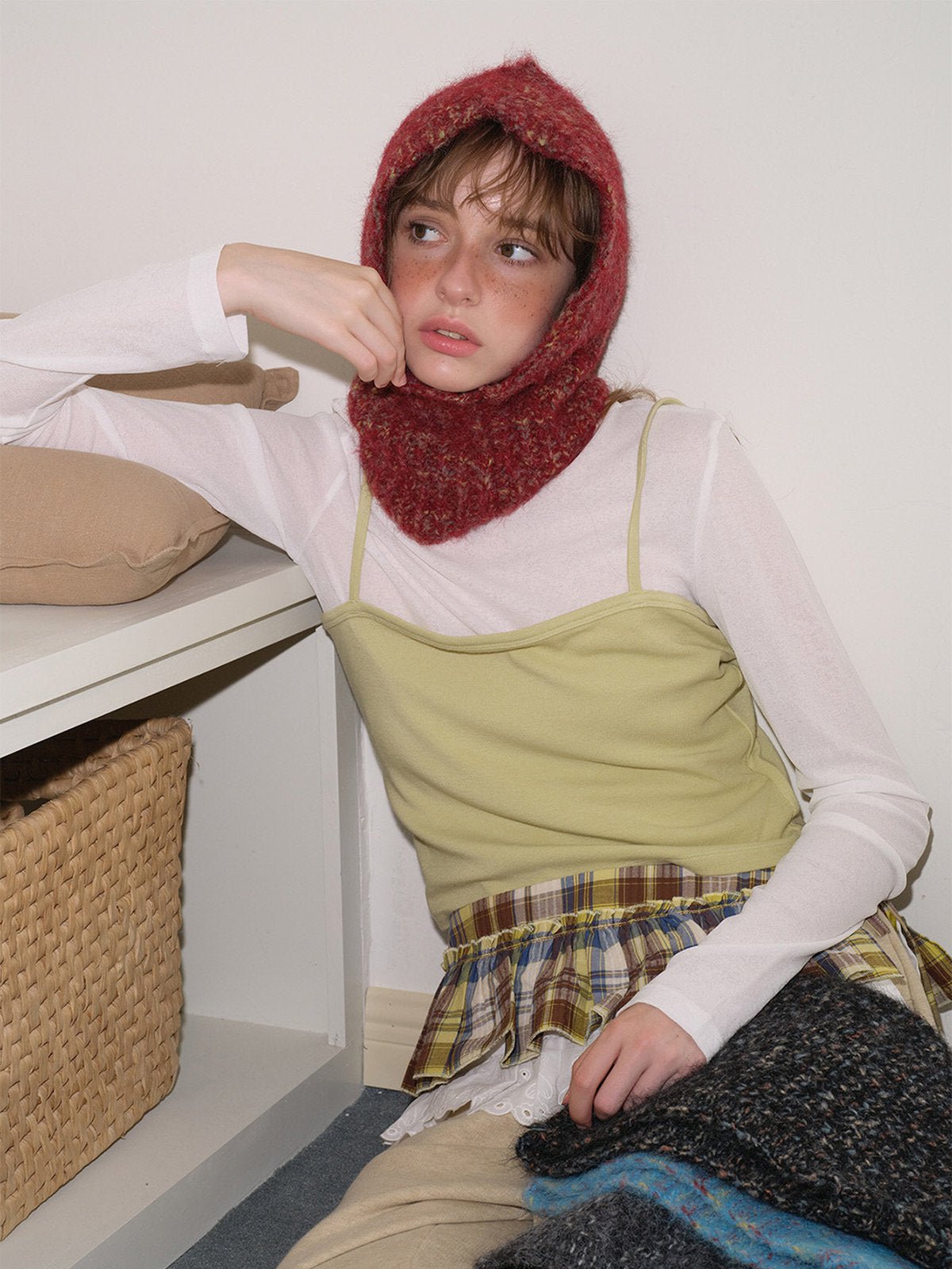 Cagoule tricotée femme hiver, cagoule en laine mélangée douce, capuche col intégrée, balaclava chaude, cagoule sans couture, bonnet cache - cou, modèle Békine - Écharpe - Rouge