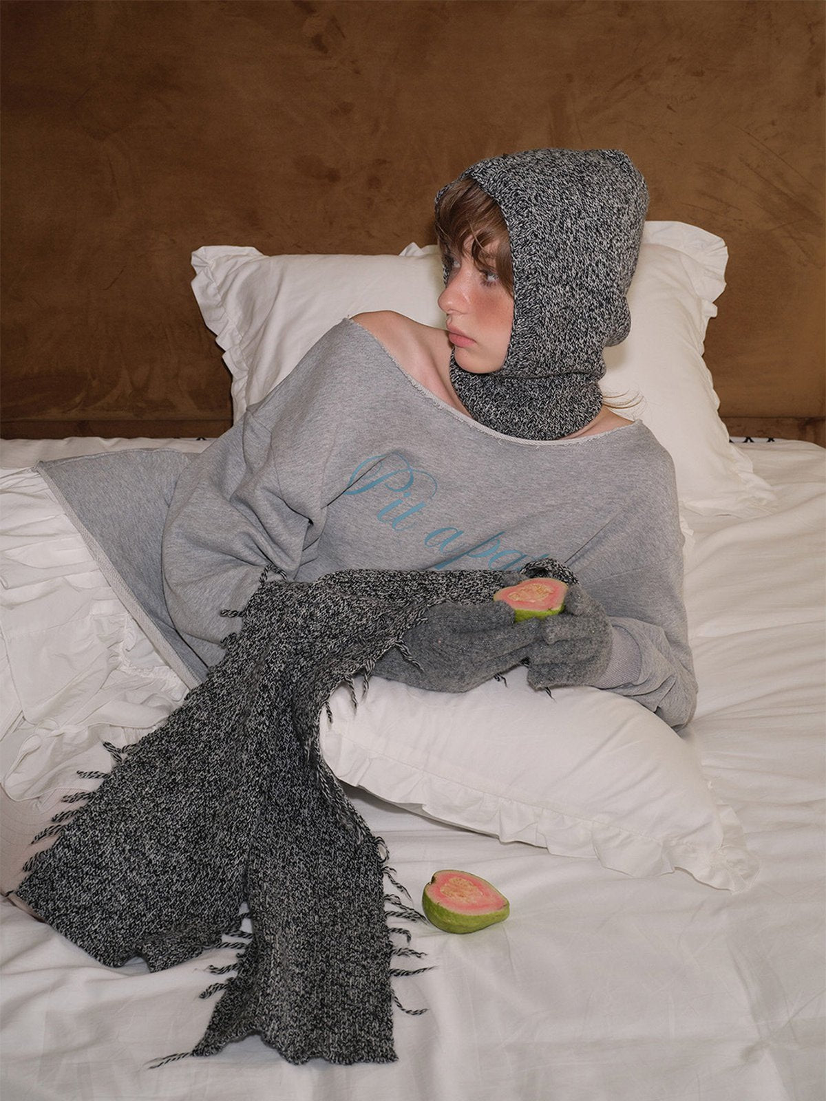 Cagoule tricotée laine et nylon, douce et chaude, bonnet balaclava hiver, design mixte, style streetwear, protection vent et froid, modèle Esmie - Écharpe - Gris