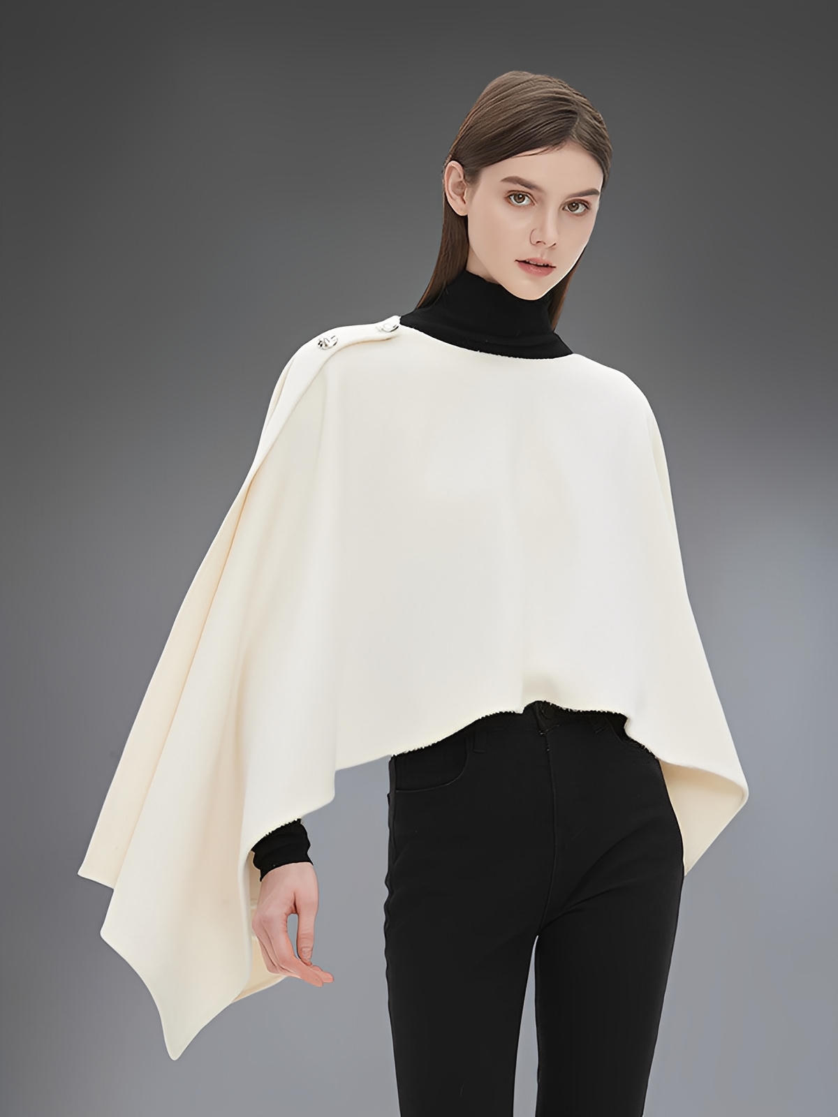 Châle à boutons, cape fluide, poncho doux, châle chaud femme, couvre - épaules hiver, châle élégant noir blanc, modèle Sandrine - Châle - Blanc