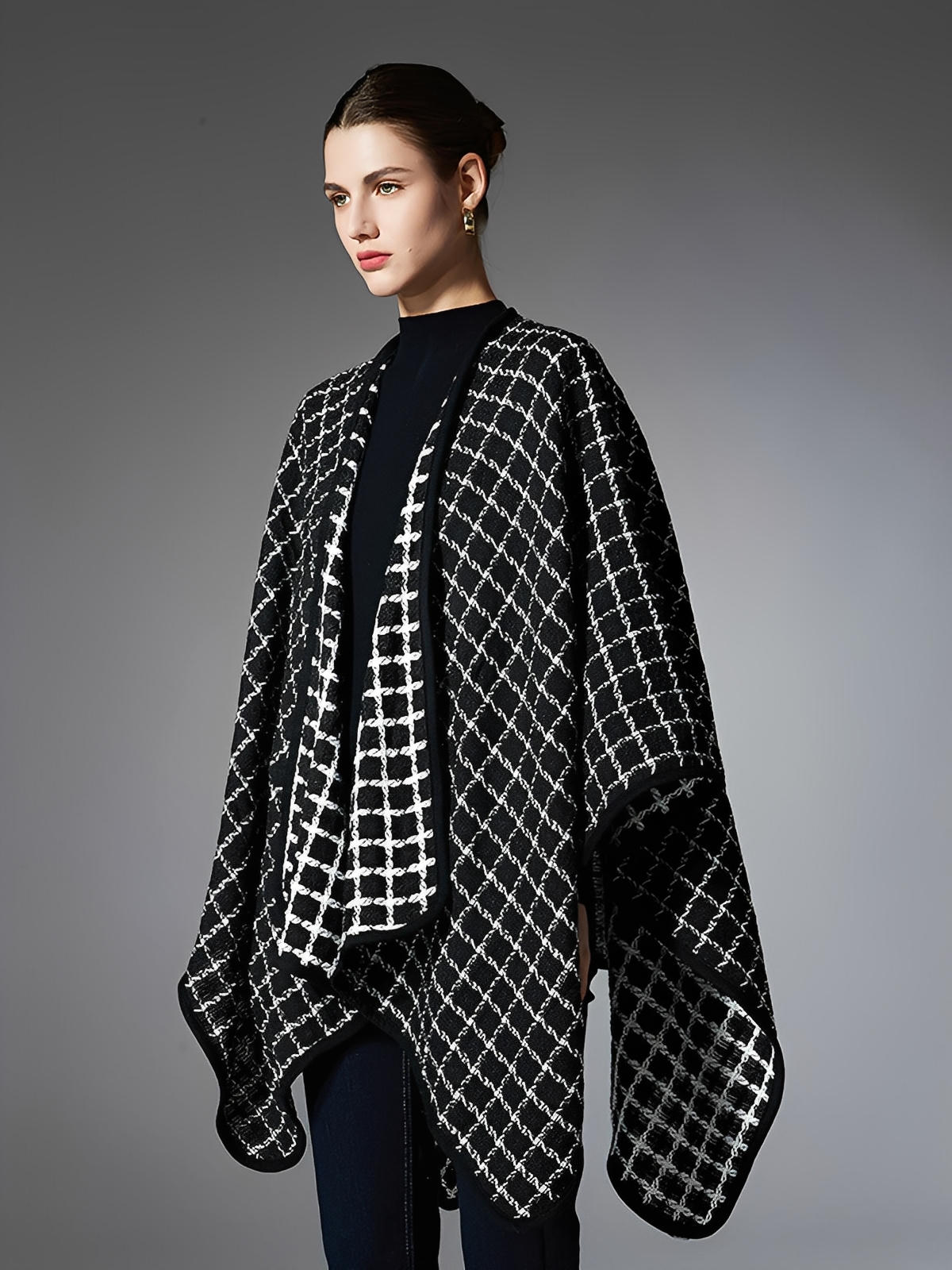 Châle à carreaux noir et blanc, cape douce en fibres synthétiques, poncho chaud femme, accessoire mode automne hiver, grande étole légère et confortable, modèle Princia - Châle - Noir