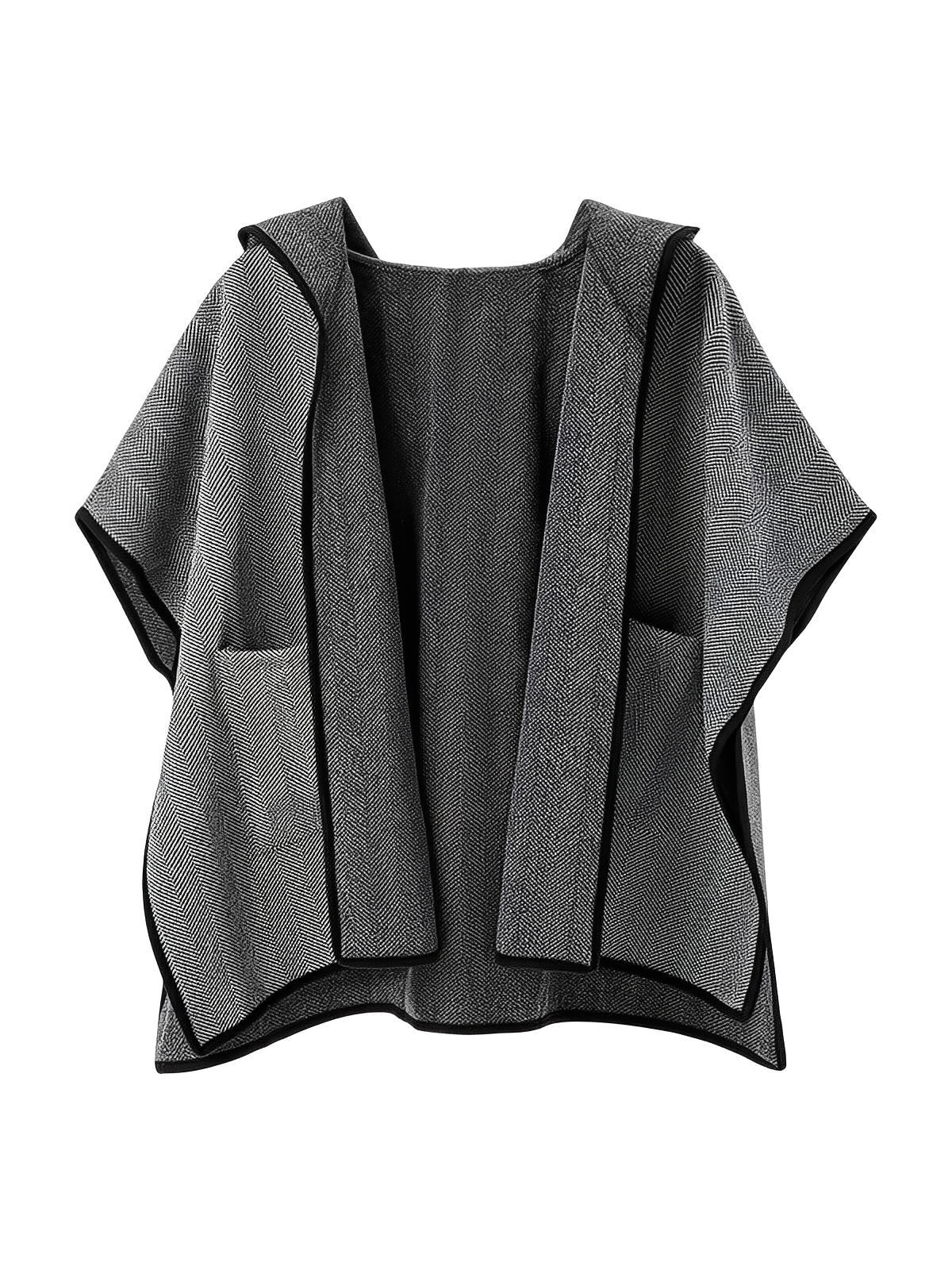 Châle cape à capuche femme, motif chevrons, tissu double face chaud, gris noir, poches latérales, style urbain, automne hiver, modèle Haride - Châle - Gris