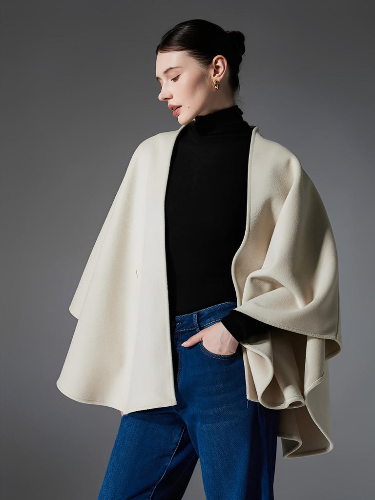 Châle cape double face, laine synthétique douce, ceinture ajustable, couleur beige, style moderne, confort chaud, tenue automne hiver, modèle Marilou - Châle - Beige