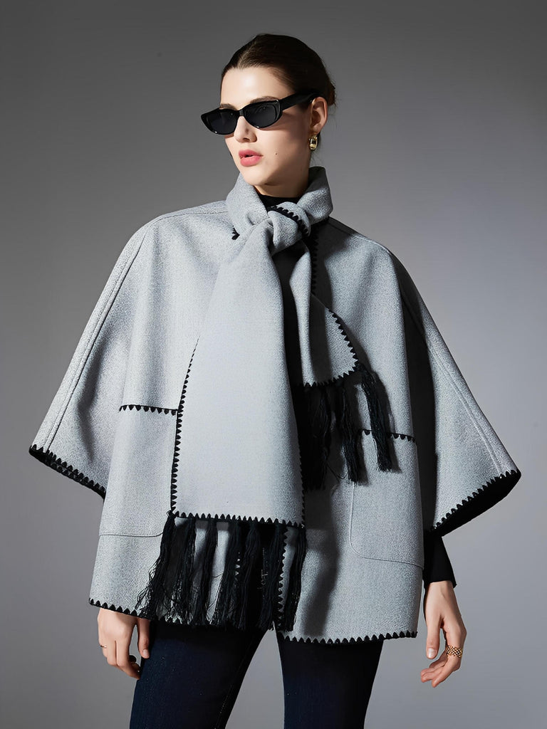 Châle cape femme, grand châle à poches, doux et chaud, style urbain, bord contrasté, écharpe intégrée automne hiver, modèle Fodja - Châle - Gris