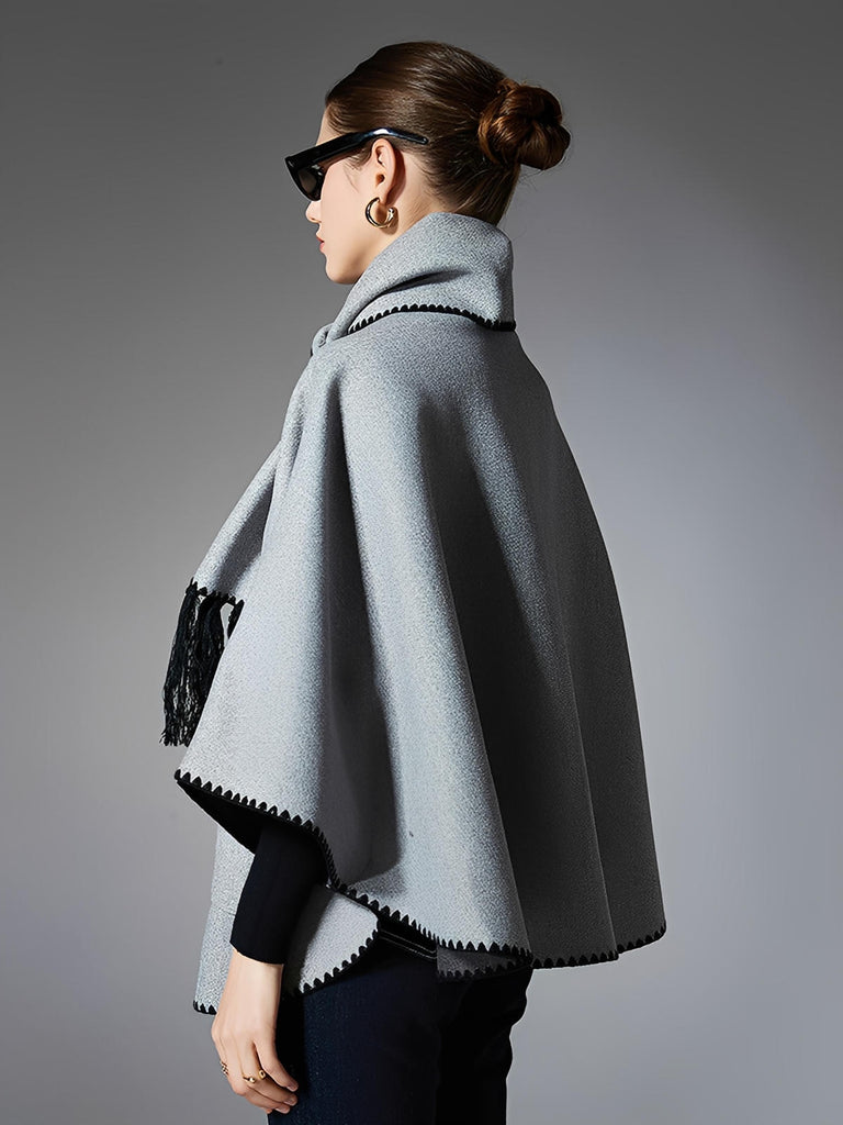 Châle cape femme, grand châle à poches, doux et chaud, style urbain, bord contrasté, écharpe intégrée automne hiver, modèle Fodja - Châle - Gris