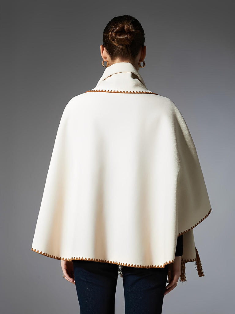 Châle cape femme, grand châle à poches, doux et chaud, style urbain, bord contrasté, écharpe intégrée automne hiver, modèle Fodja - Châle - Blanc