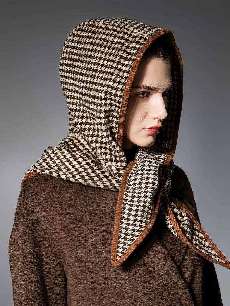 Châle capuche pied - de - poule, châle chaud hiver femme, écharpe capuche marron, foulard doux à carreaux, accessoire mode hiver, modèle Hirdane - Châle - Marron