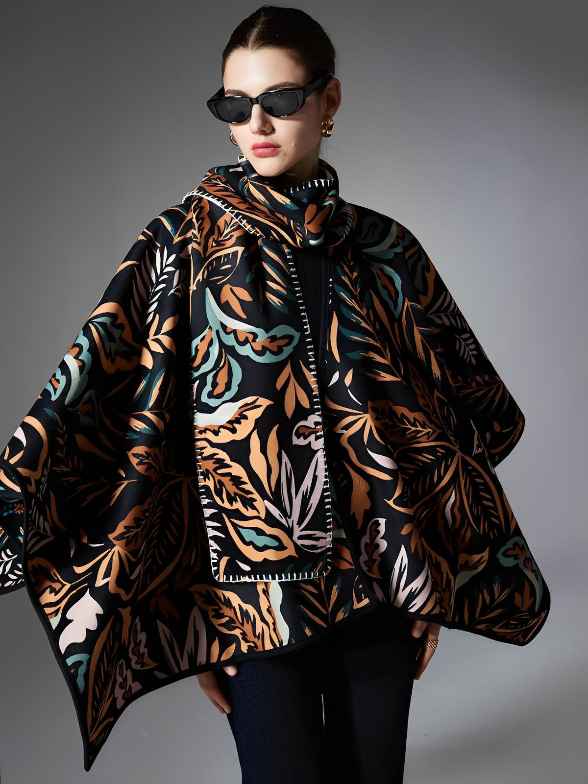 Châle double face, cape fluide femme, motifs feuillage coloré, écharpe large hiver, accessoire chaud, mode automne hiver, modèle Bonnie - Châle - Multicolore
