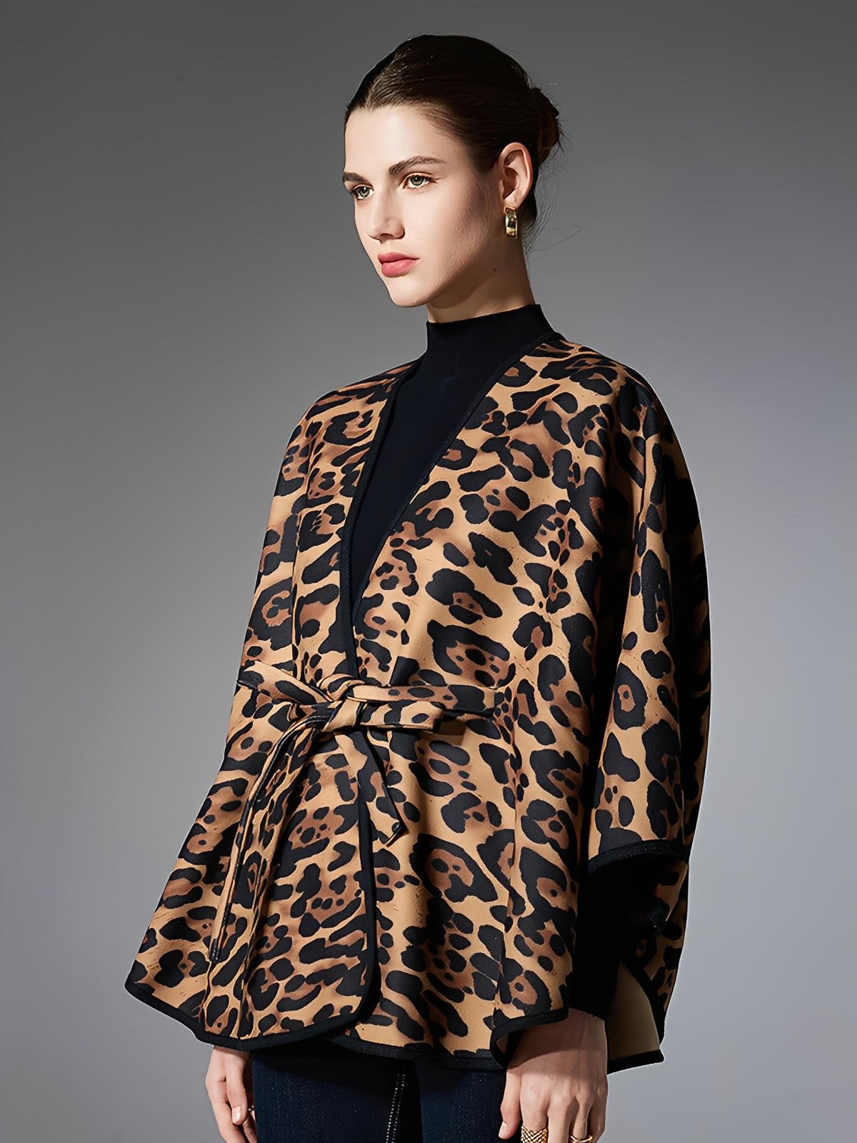 Châle femme léopard, cape ceinturée, poncho chaud automne hiver, châle doux imprimé animal, châle large confortable, manteau léger femme, modèle Rounie - Châle - Camel