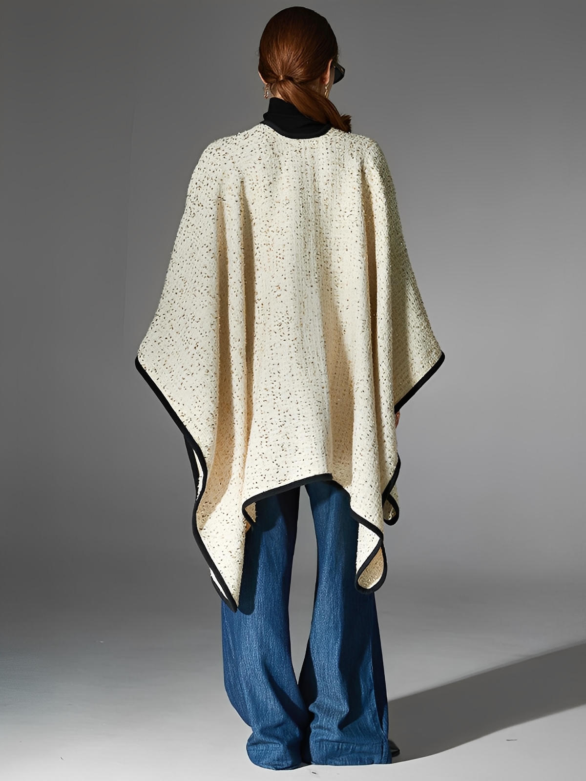 Châle laine doré, cape chaude femme, poncho chic hiver, grand châle rectangulaire, châle beige bordure noire, couverture d'épaule chaude, modèle Busha