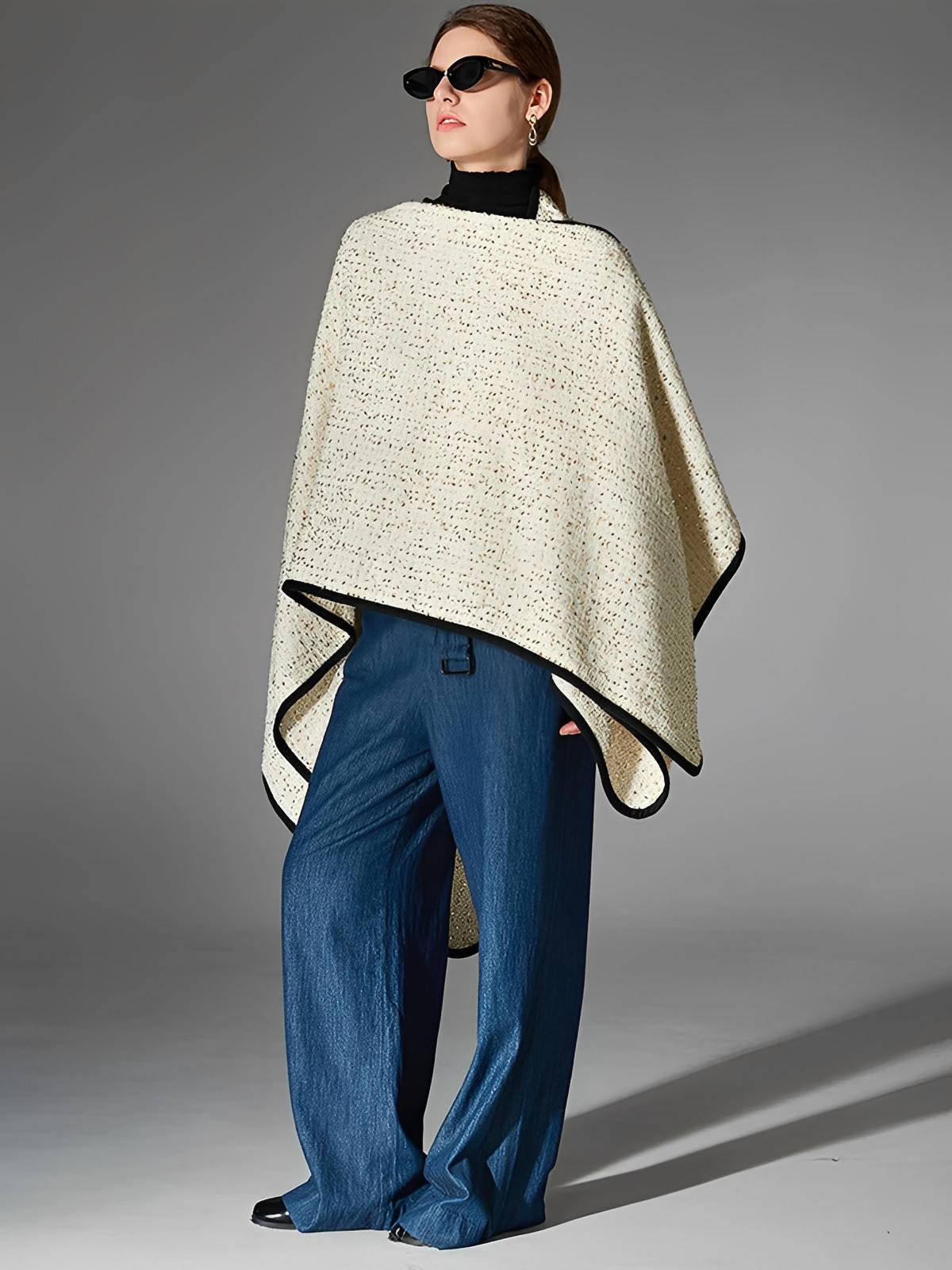 Châle laine doré, cape chaude femme, poncho chic hiver, grand châle rectangulaire, châle beige bordure noire, couverture d'épaule chaude, modèle Busha