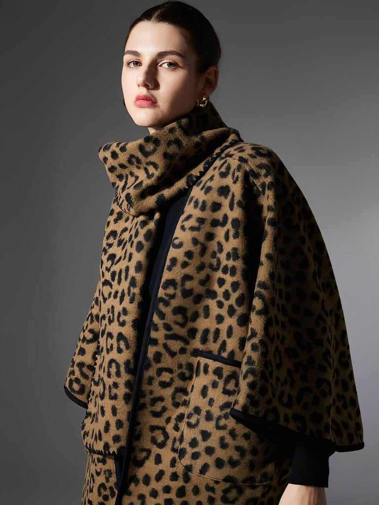 Châle léopard femme, châle chaud hiver, châle doux imprimé animal, cape large à poches, châle avec écharpe intégrée, modèle Candice - Châle - Camel