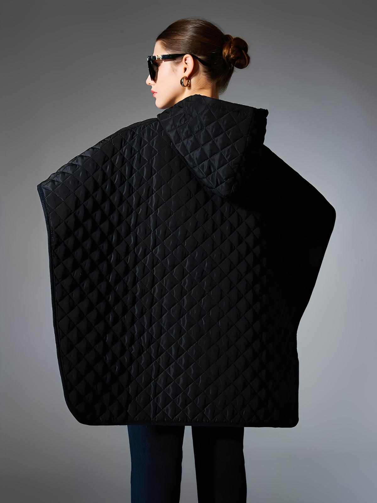 Châle matelassé noir, cape d’hiver à capuche, poncho long zippé, manteau léger femme, chaleur douce, style urbain, modèle Idale - Châle - Noir