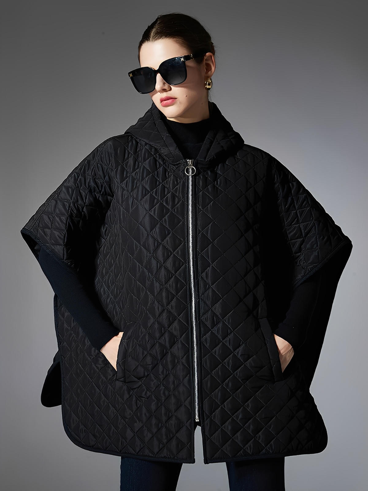 Châle matelassé noir, cape d’hiver à capuche, poncho long zippé, manteau léger femme, chaleur douce, style urbain, modèle Idale - Châle - Noir