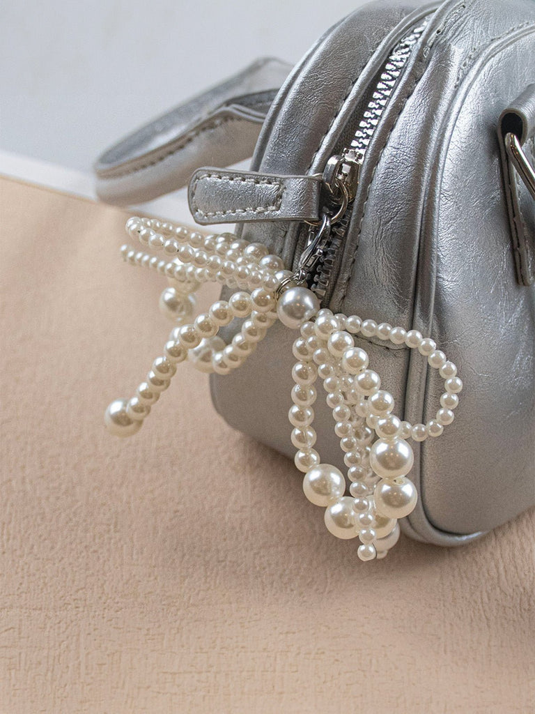 Charm pendentif perles, nœud papillon dentelle, bijou décoratif chaussures ou sac, accessoire perlé chic, breloque amovible féminine, modèle Rinza - charms - Style 1