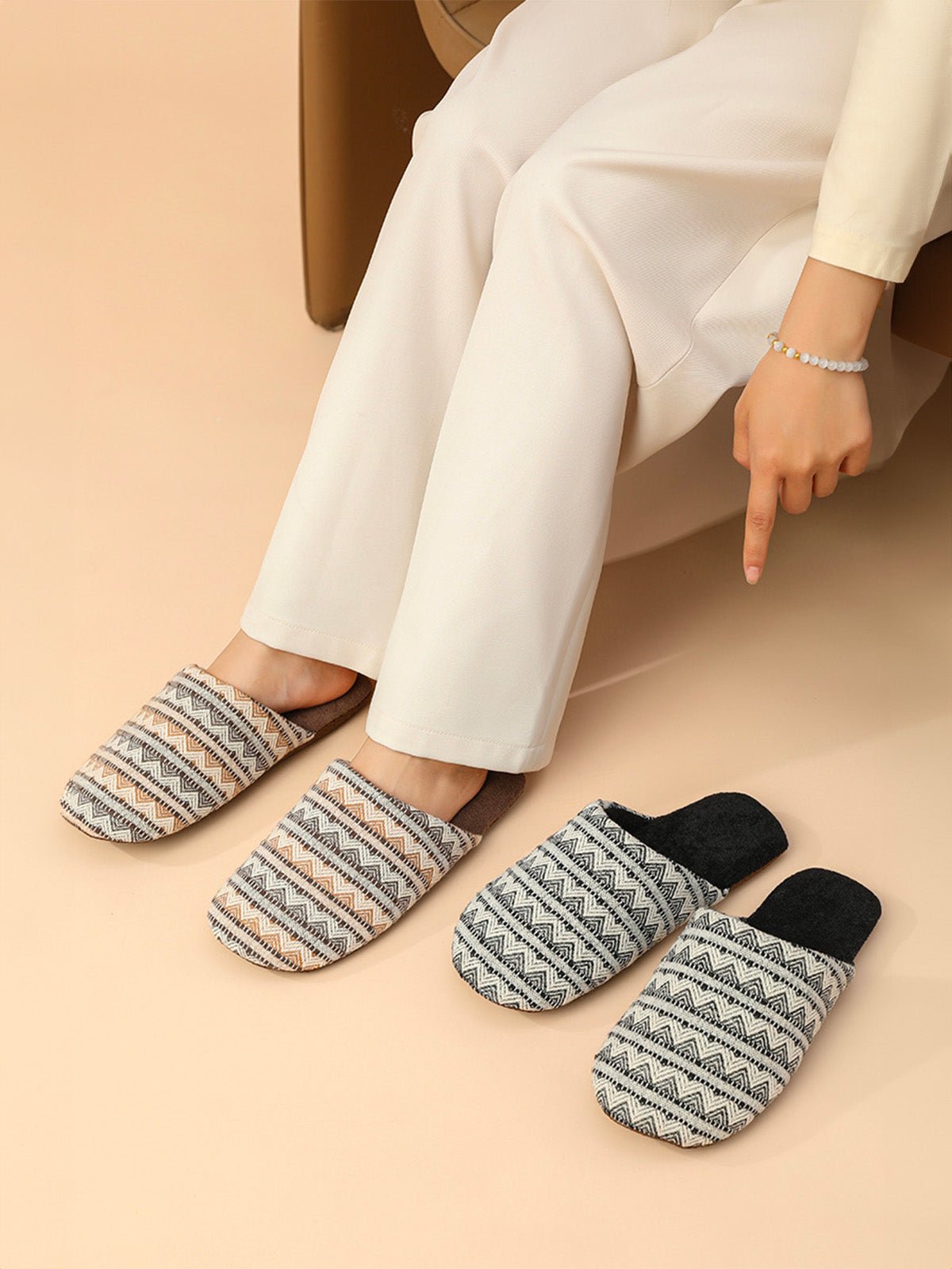 Chaussons d’intérieur coton, semelle souple antidérapante, confort thermique toutes saisons, chaussons unisexe, style maison cosy, modèle Cirmus - Chaussons - Marron XXS