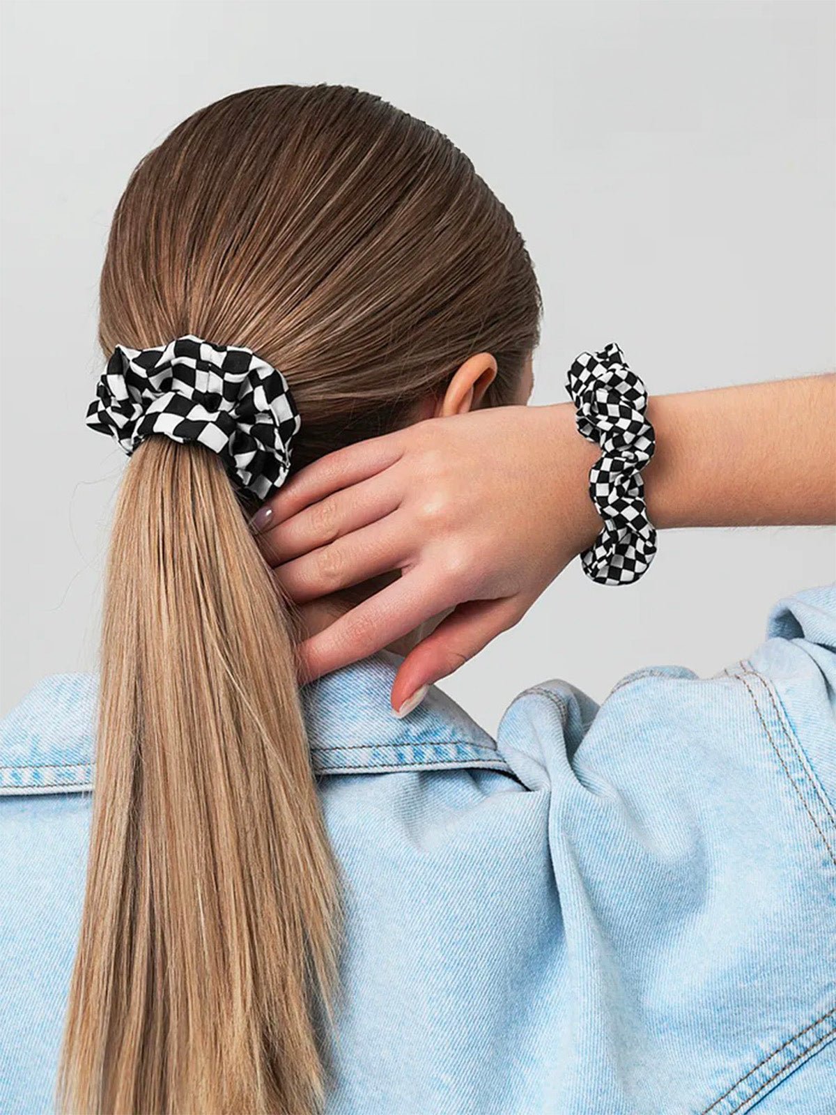 Chouchou cheveux femme, chouchou tissu noir blanc, élastique cheveux large, accessoire coiffure tendance, lot 3 scrunchies, modèle Wenzie - Chouchou - Blanc et noir