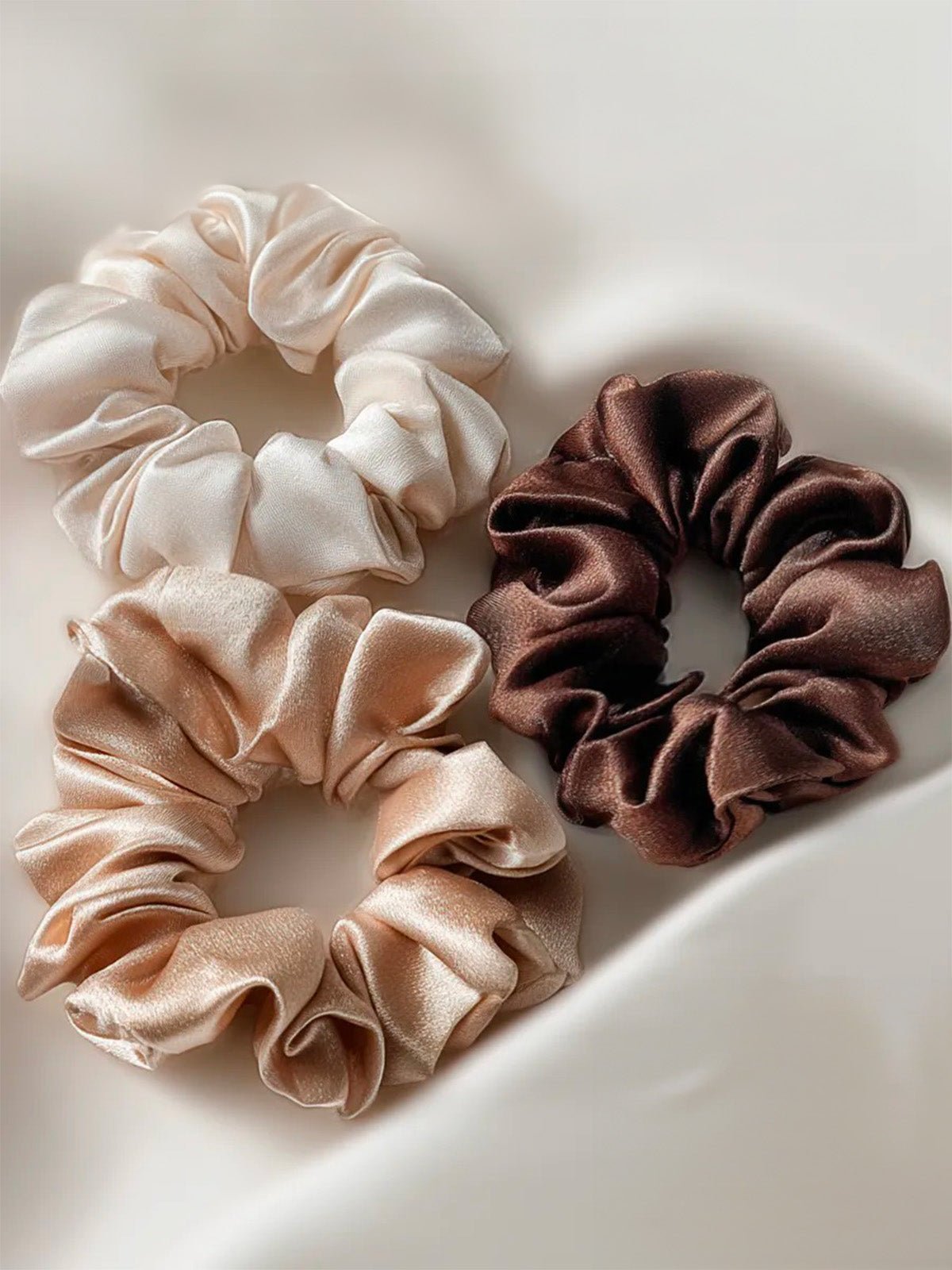 Chouchou cheveux imitation soie, chouchou satiné femme, accessoires cheveux doux, lot élastiques cheveux, chouchou volumineux, modèle Sakare - Chouchou - Multicolore